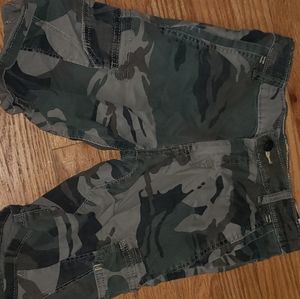Boys wrangler camo jean cargo shorts sz 10